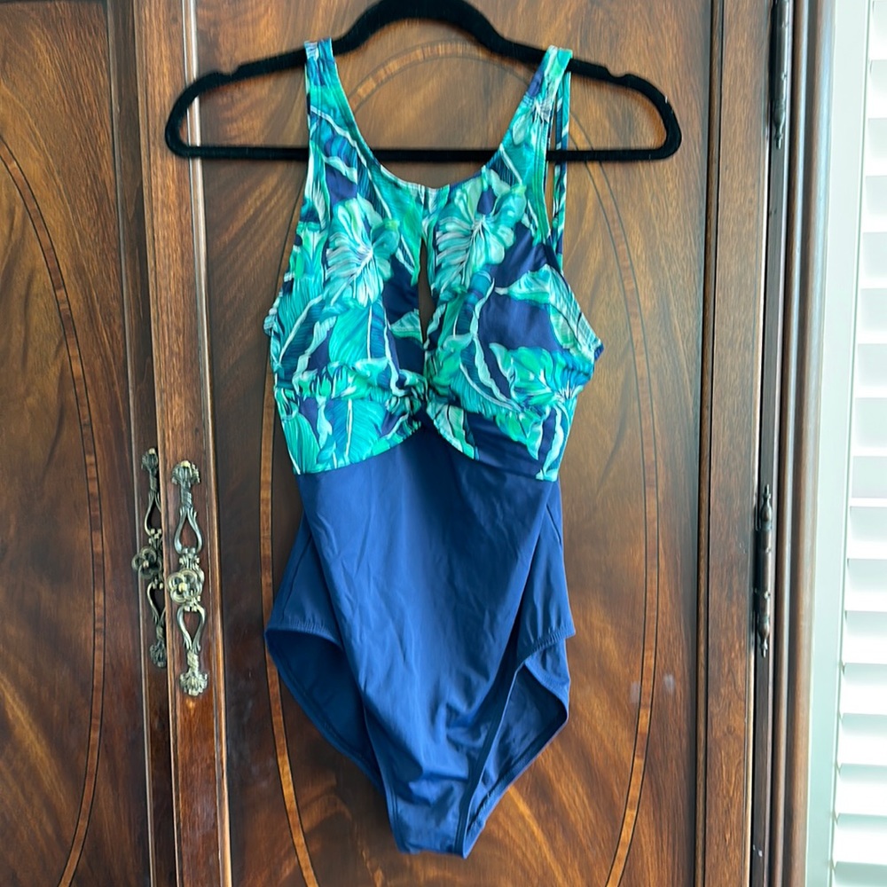 Ladies One Piece swimsuit